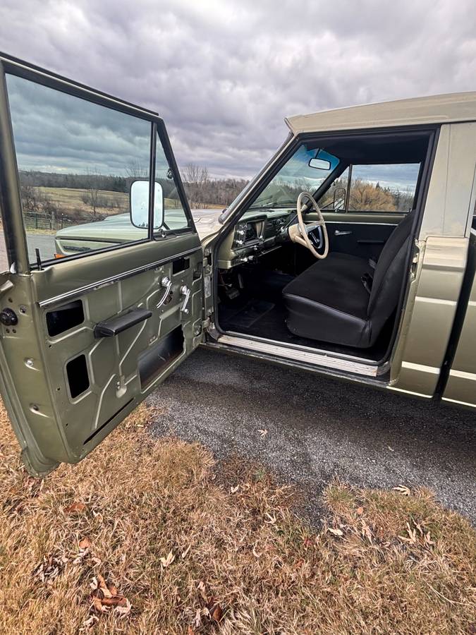 Amc-jeep-j2000-1972-green-8