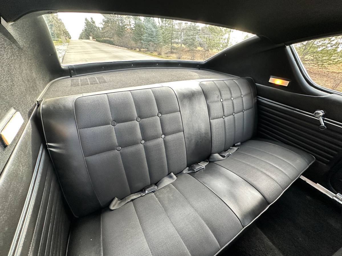 Amc-rebel-machine-1970-white-14