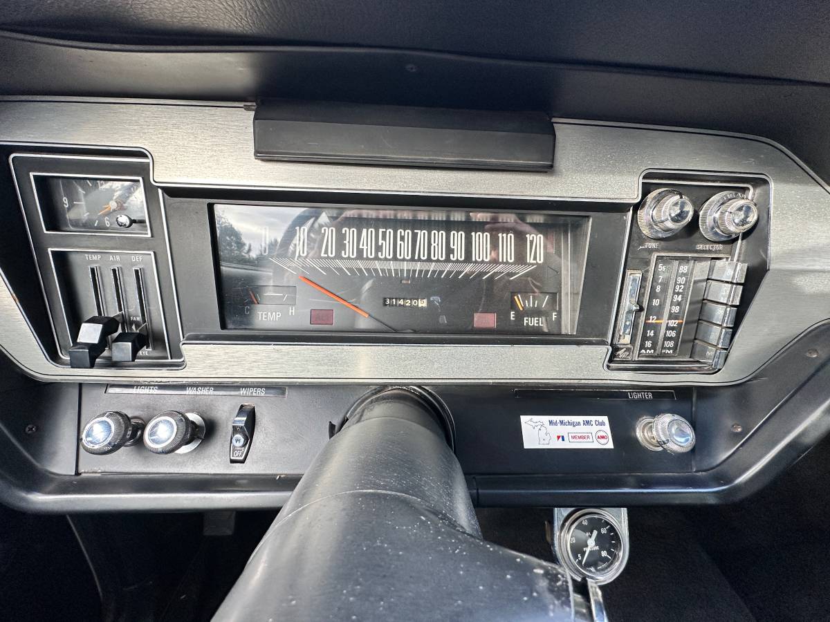 Amc-rebel-machine-1970-white-18