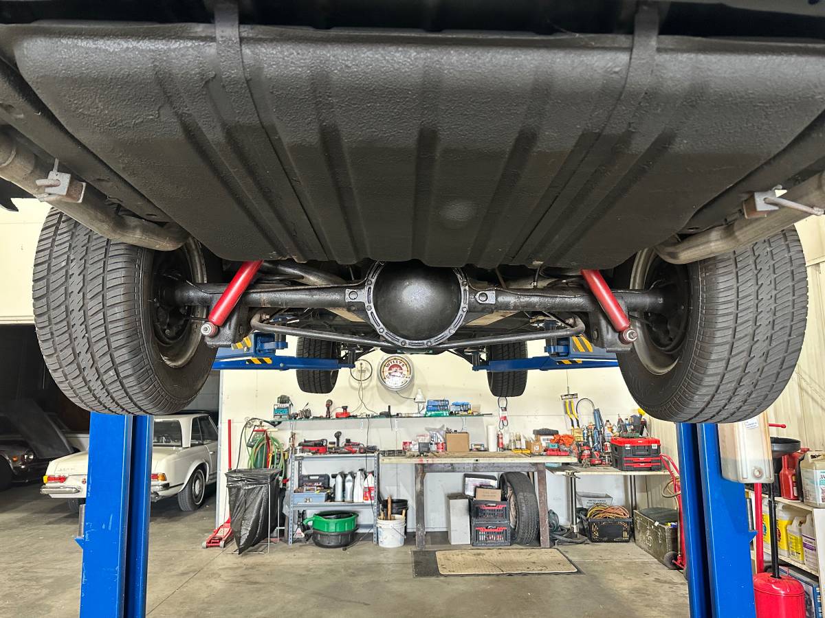 Amc-rebel-machine-1970-white-2