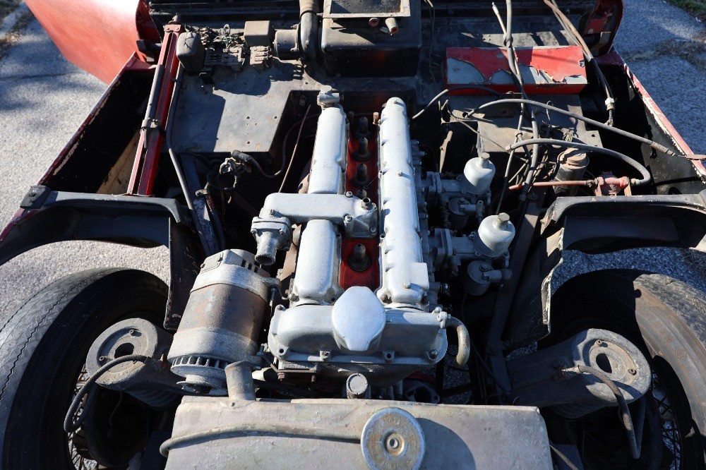 Aston-Martin-DB24-1957-7