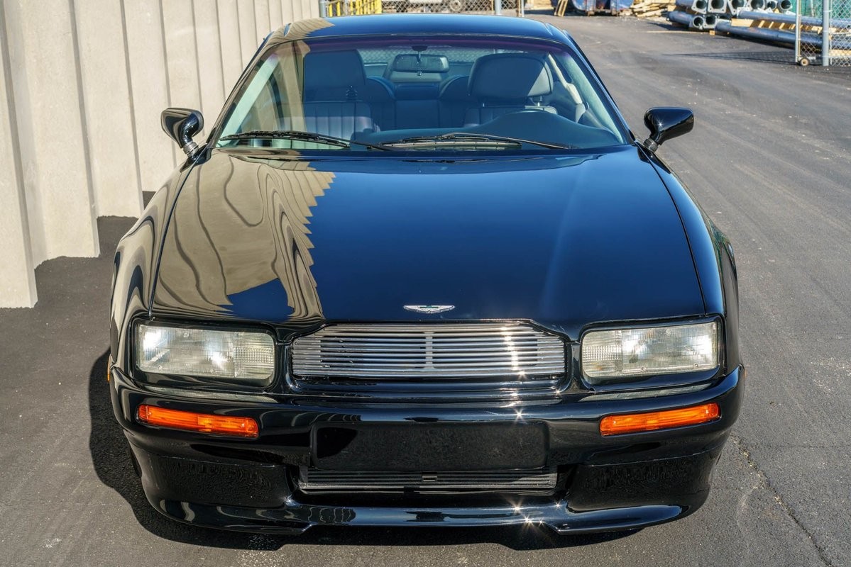 Aston-Martin-Virage-1992-Coupe-1