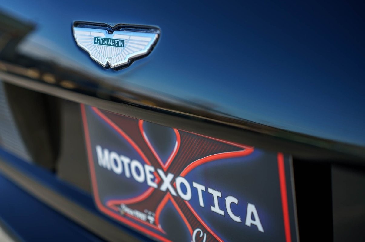 Aston-Martin-Virage-1992-Coupe-10