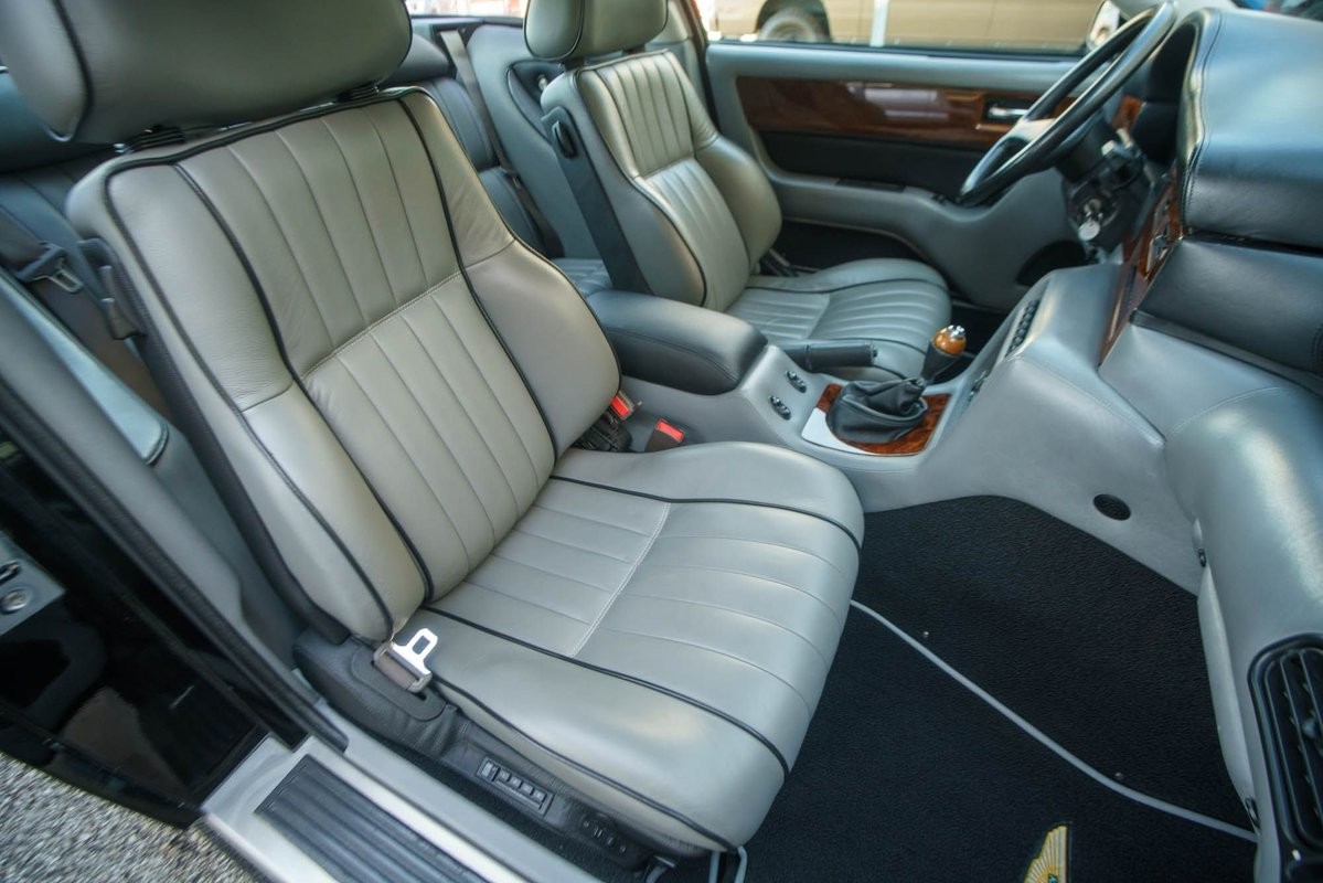 Aston-Martin-Virage-1992-Coupe-14