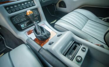 Aston-Martin-Virage-1992-Coupe-16