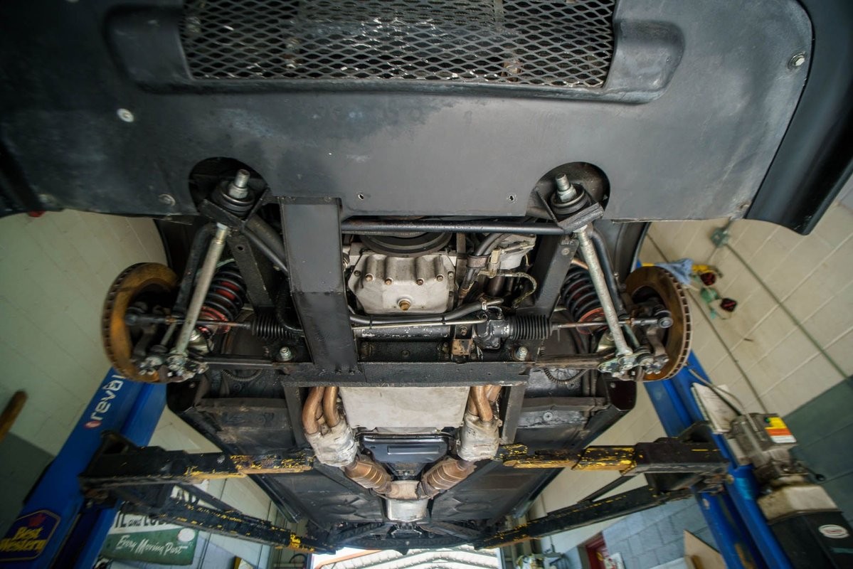 Aston-Martin-Virage-1992-Coupe-21