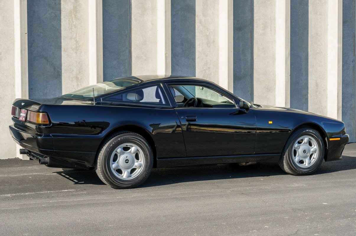 Aston-Martin-Virage-1992-Coupe-28