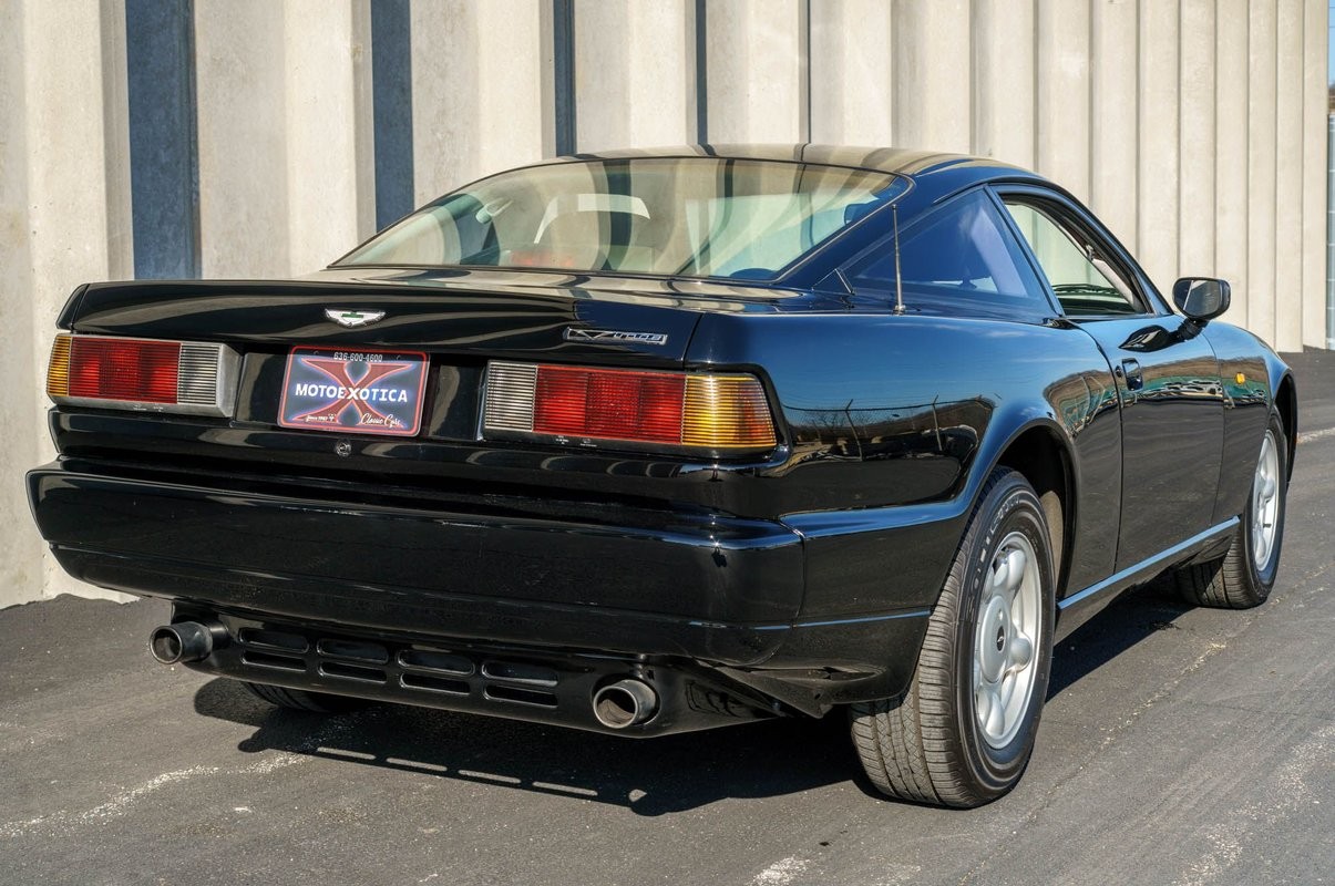 Aston-Martin-Virage-1992-Coupe-30
