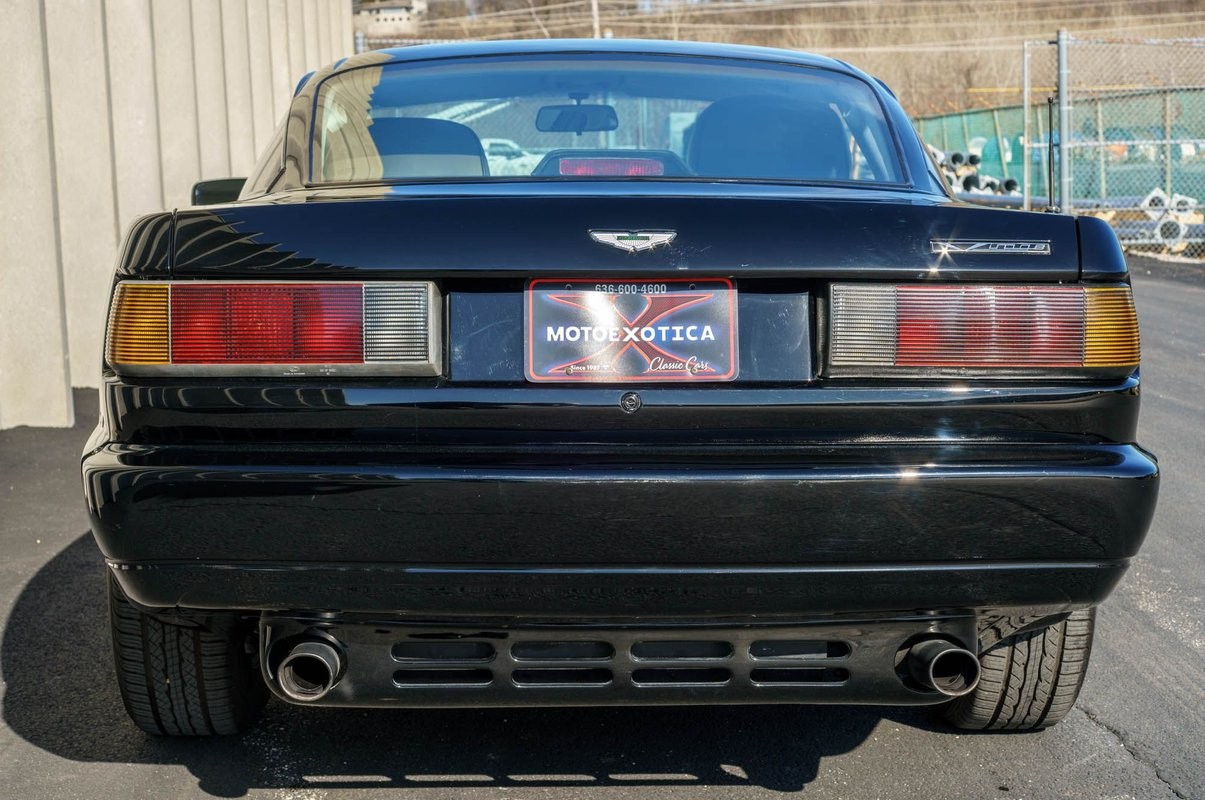 Aston-Martin-Virage-1992-Coupe-31