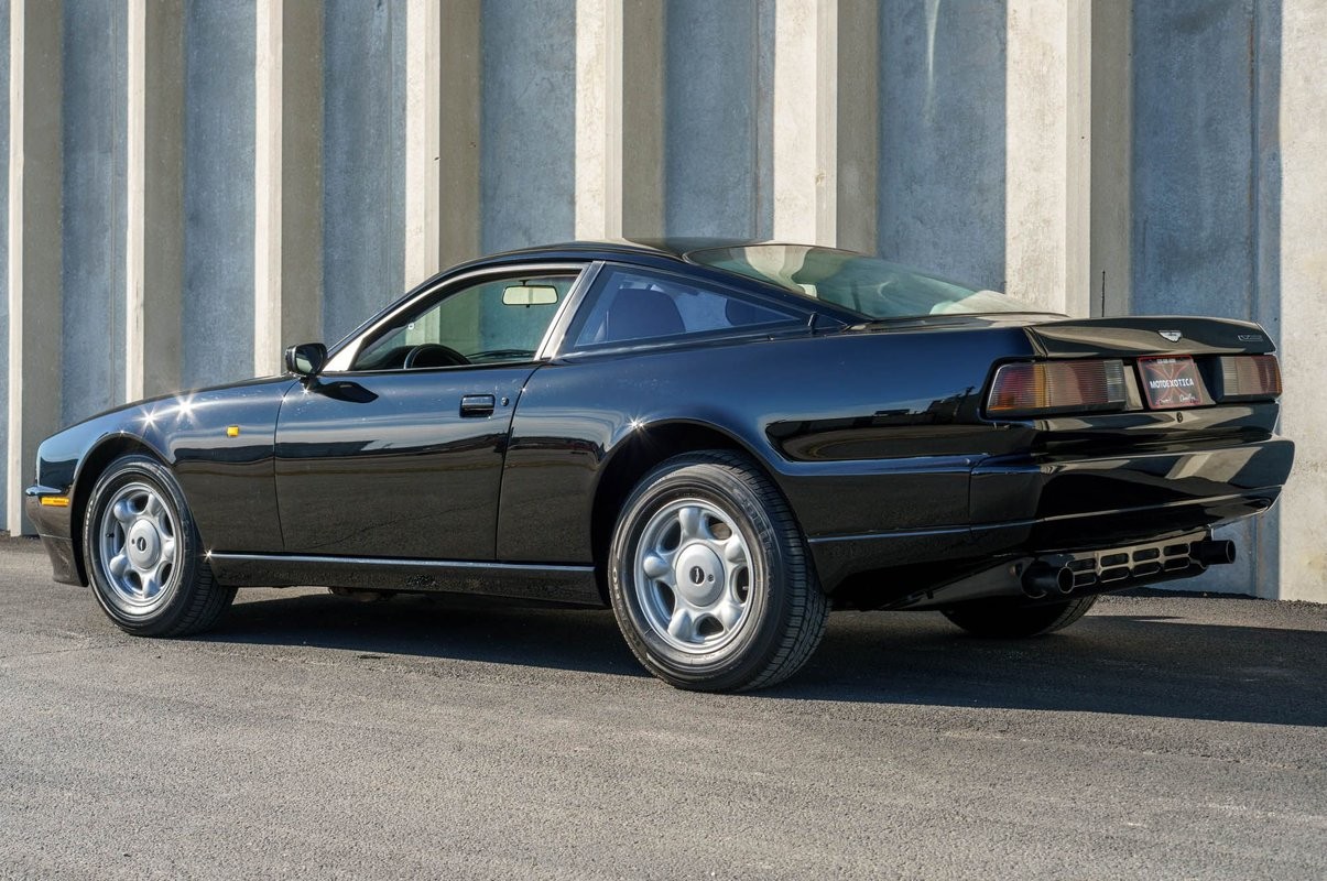 Aston-Martin-Virage-1992-Coupe-32