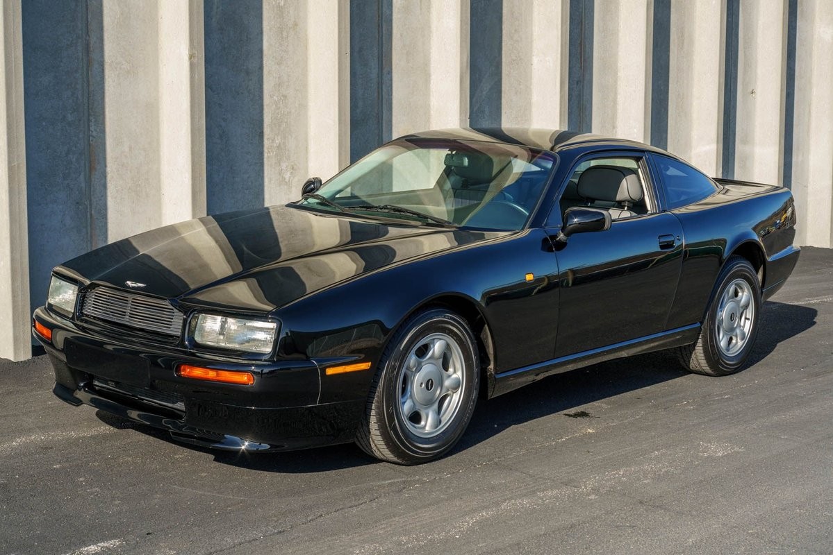 Aston-Martin-Virage-1992-Coupe-34