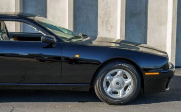 Aston-Martin-Virage-1992-Coupe-36