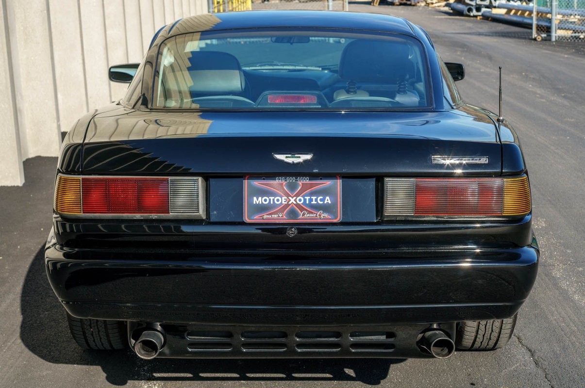 Aston-Martin-Virage-1992-Coupe-4