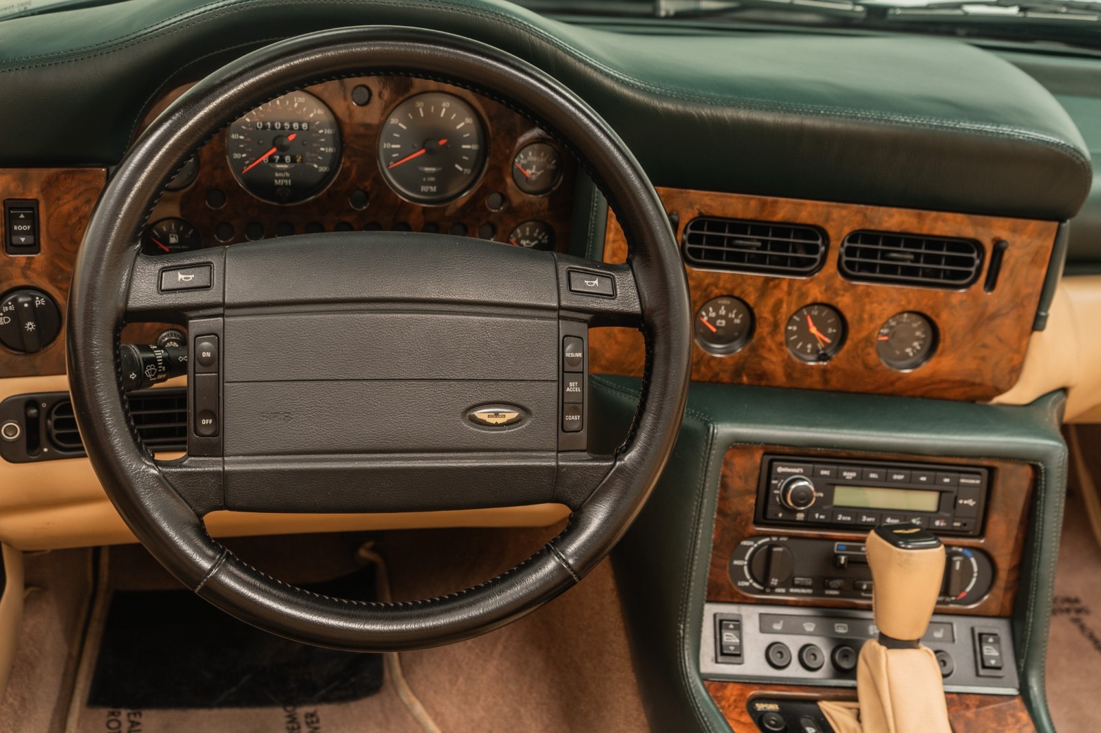 Aston-Martin-Virage-1993-2D-Coupe-14