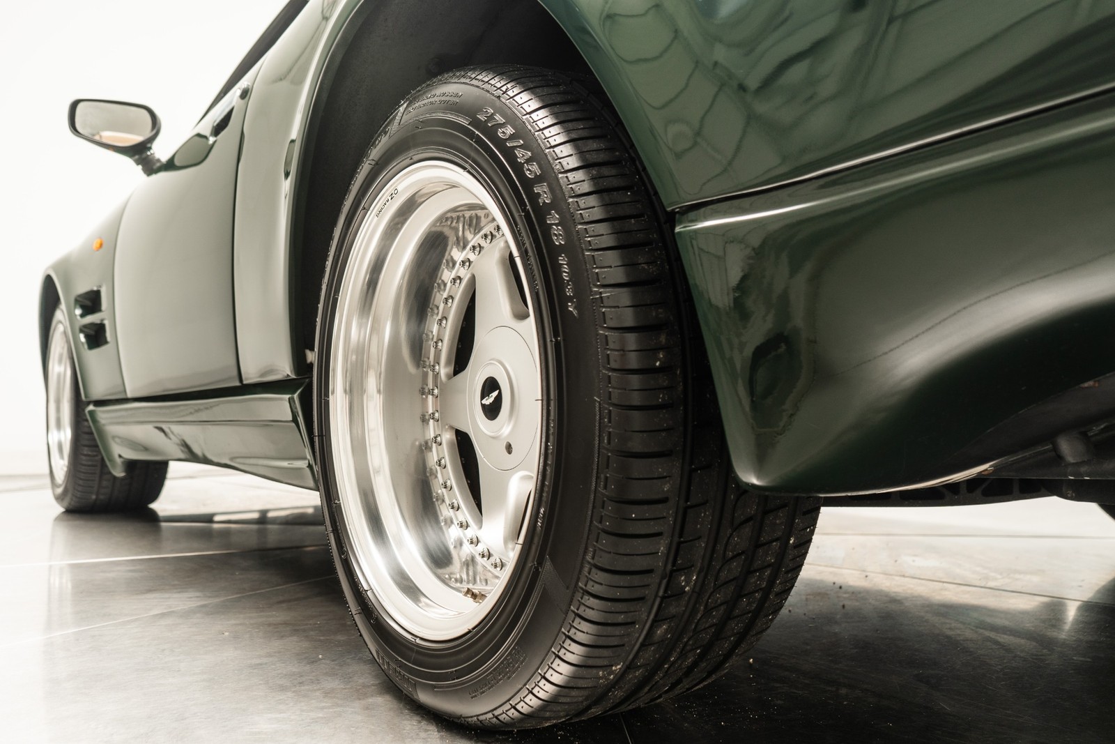 Aston-Martin-Virage-1993-2D-Coupe-33