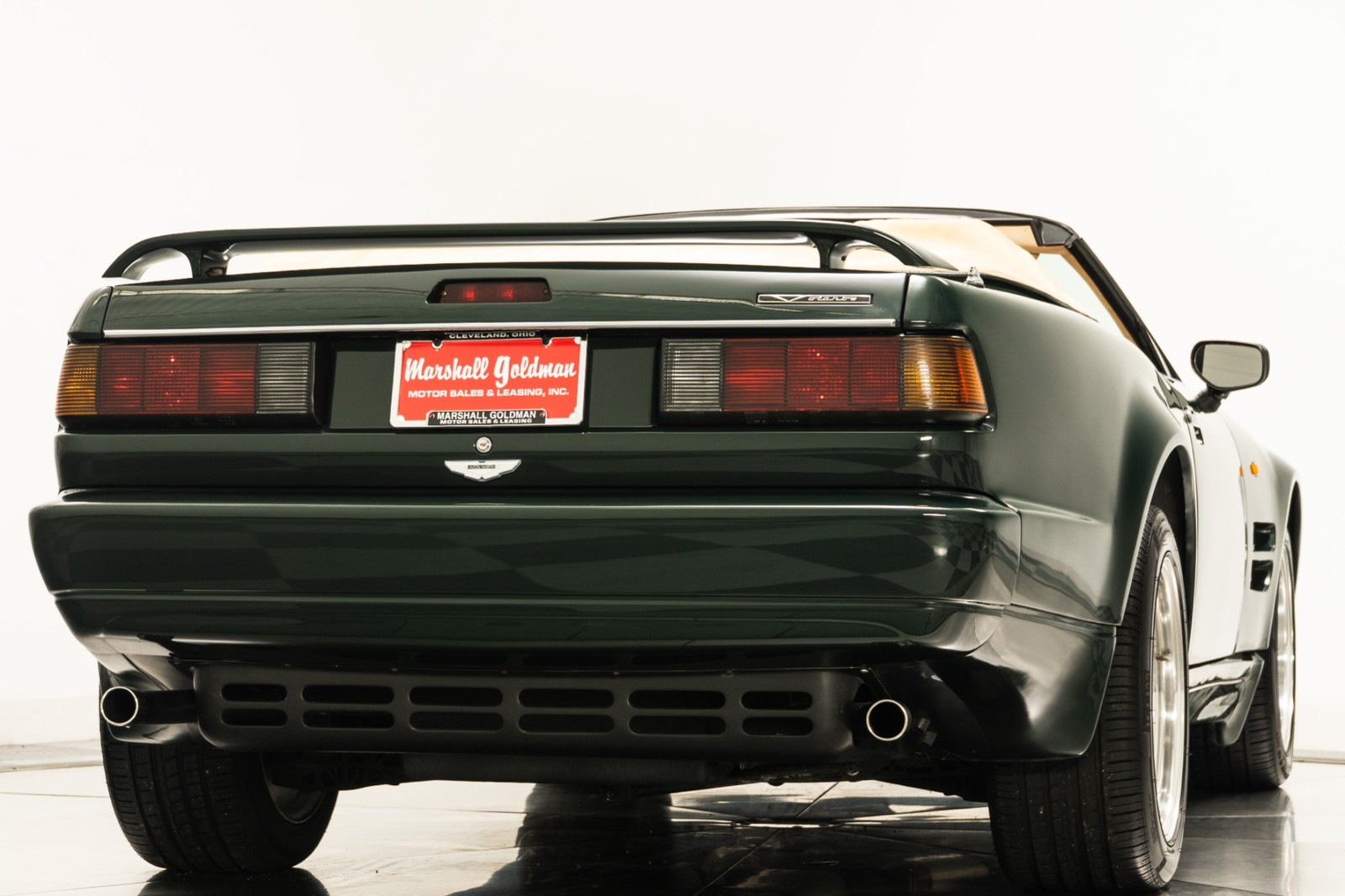 Aston-Martin-Virage-1993-2D-Coupe-8