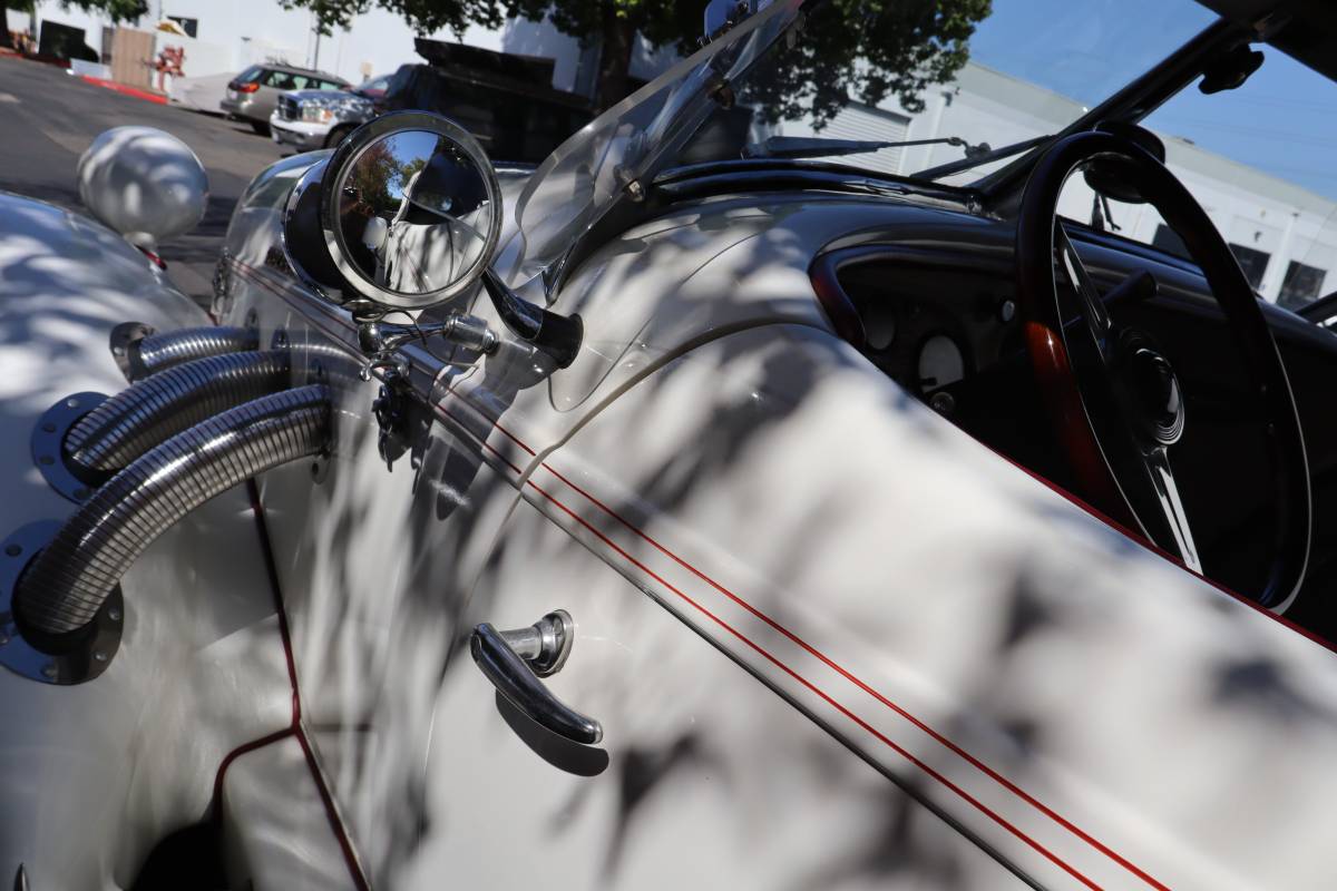 Auburn-boattail-speedster-1978-19