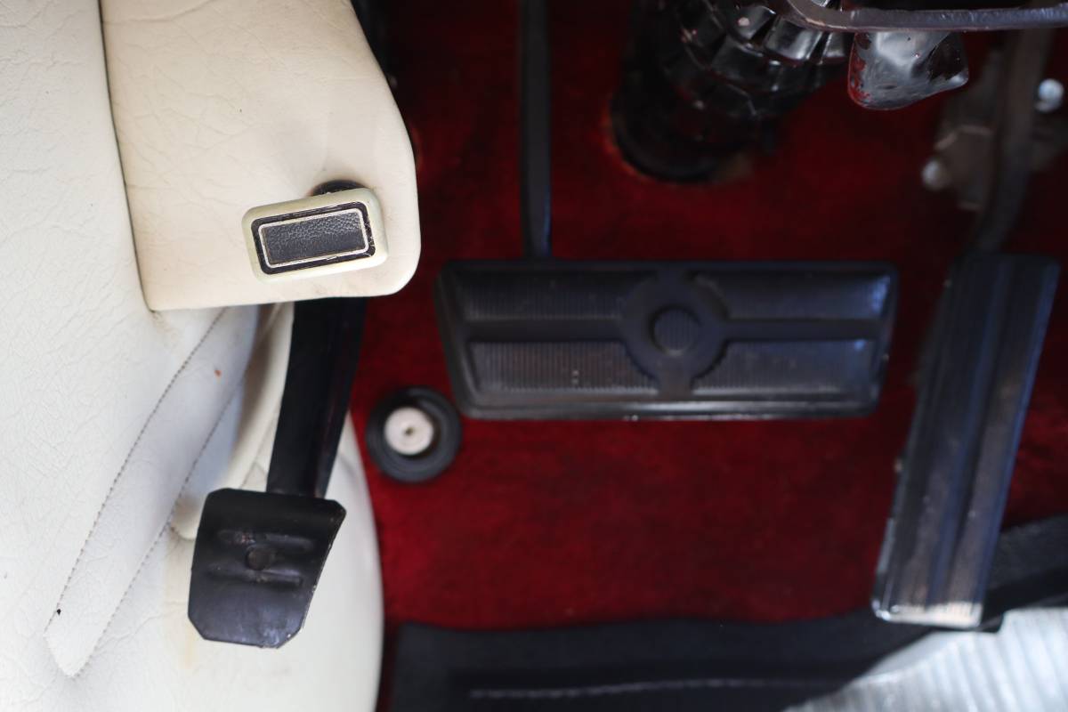 Auburn-boattail-speedster-1978-7