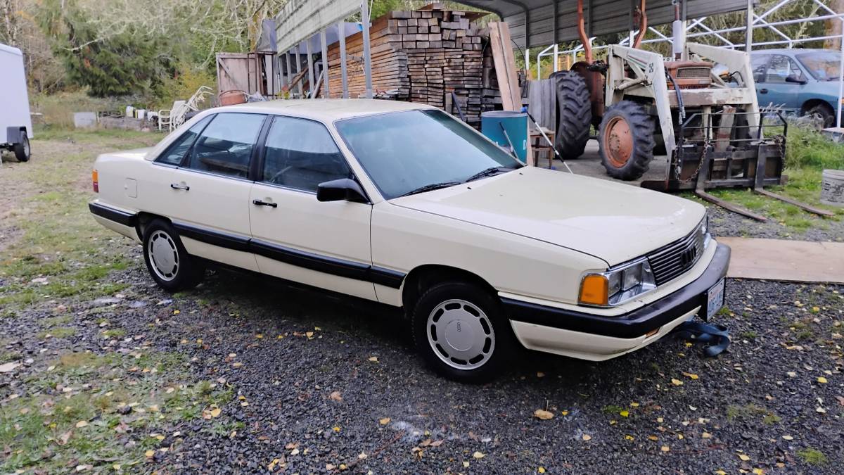 Audi-5000s-1984-custom-1