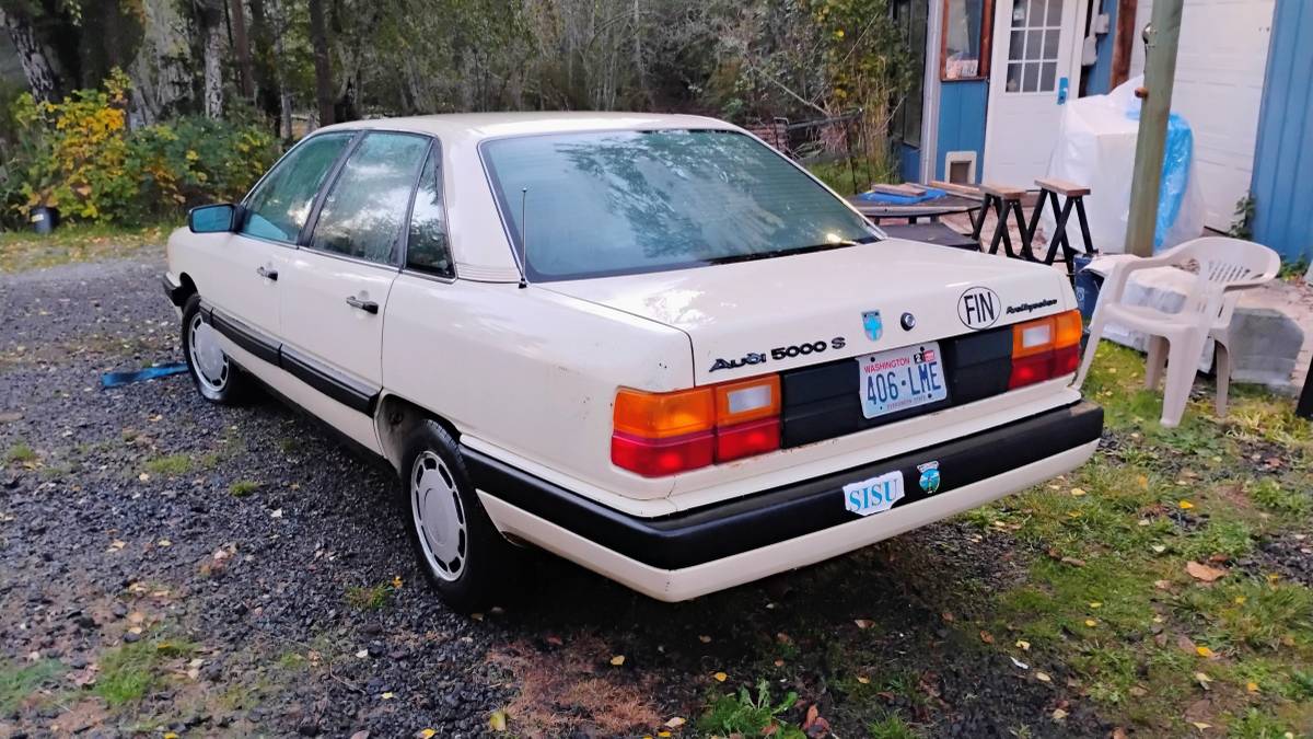 Audi-5000s-1984-custom-2