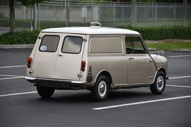 Austin-1967-Van-2