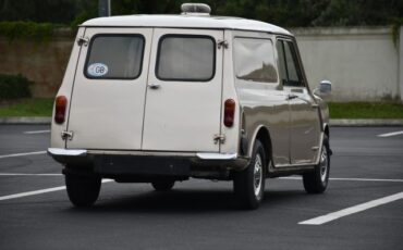 Austin-1967-Van-3