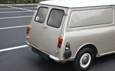 Austin-1967-Van-5