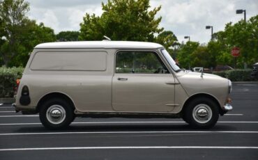 Austin-1967-Van-7