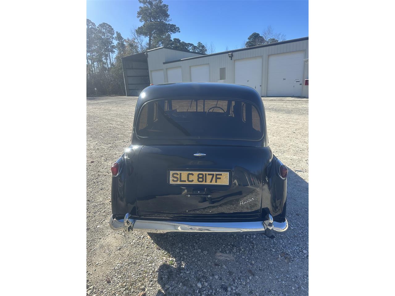 Austin-Fx4-taxi-cab-1967-Black-Leather-tan-3