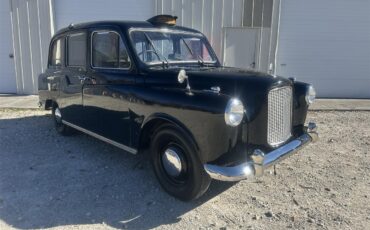 Austin-Fx4-taxi-cab-1967-Black-Leather-tan