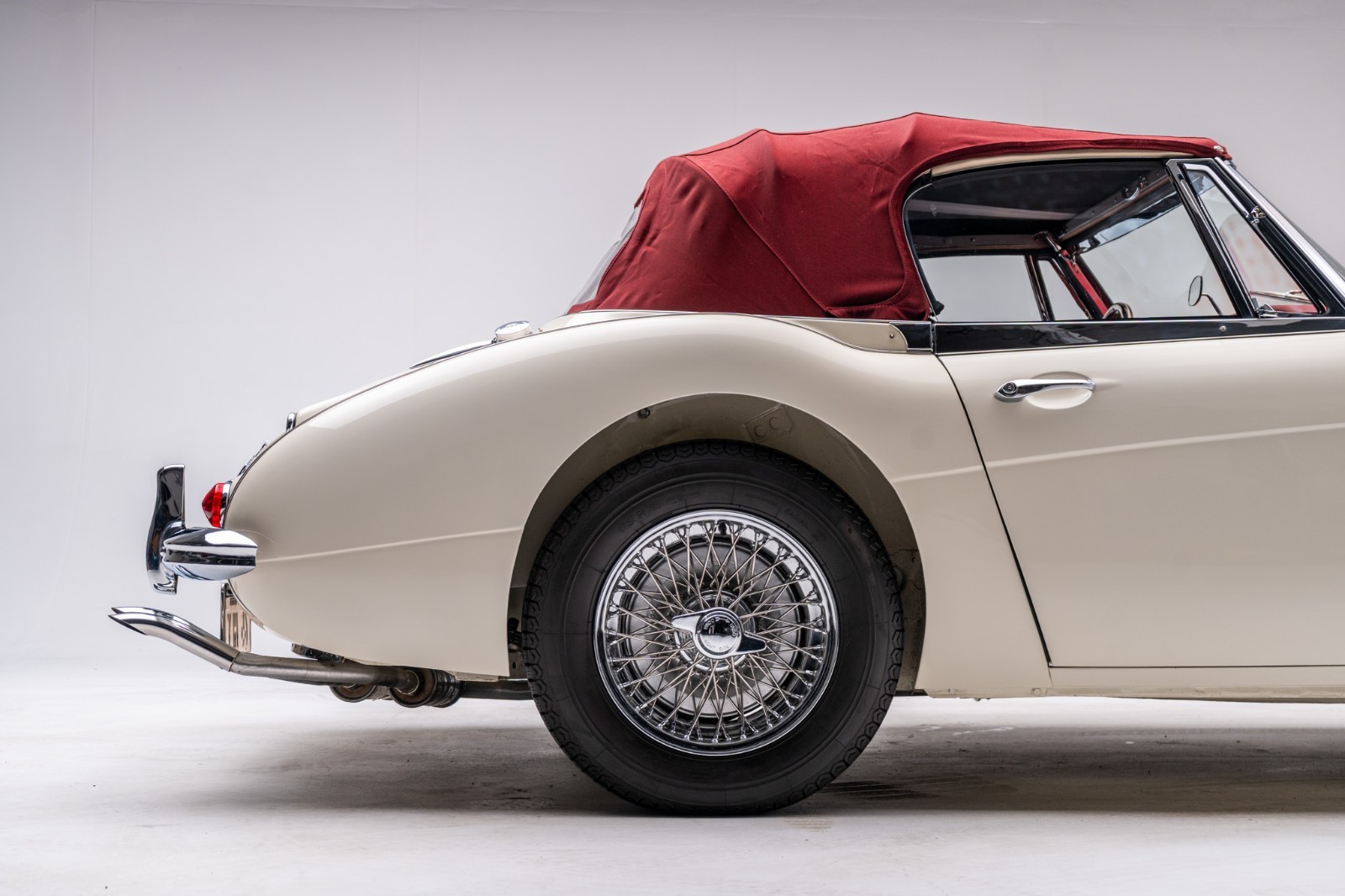 Austin-Healey-3000-1965-Convertible-13