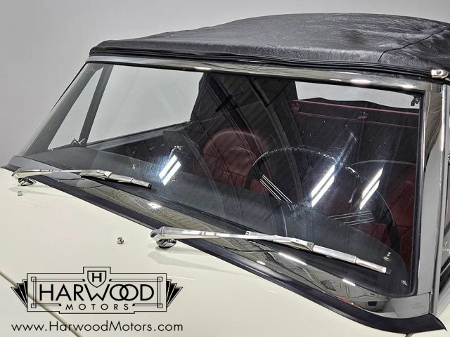 Austin-Healey-3000-1965-Convertible-30