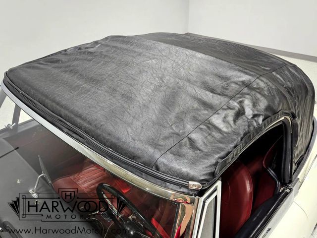 Austin-Healey-3000-1965-Convertible-32