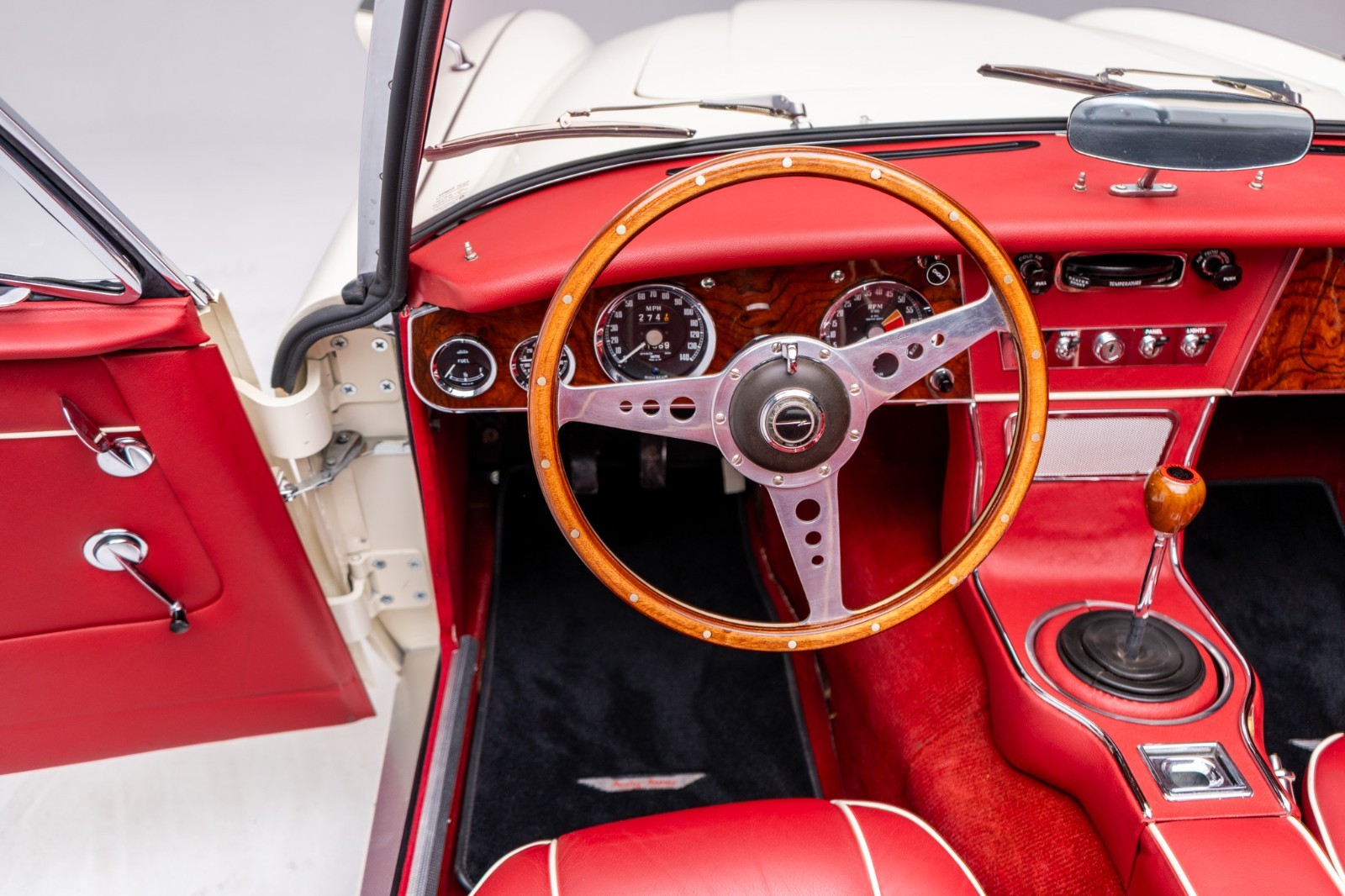 Austin-Healey-3000-1965-Convertible-36