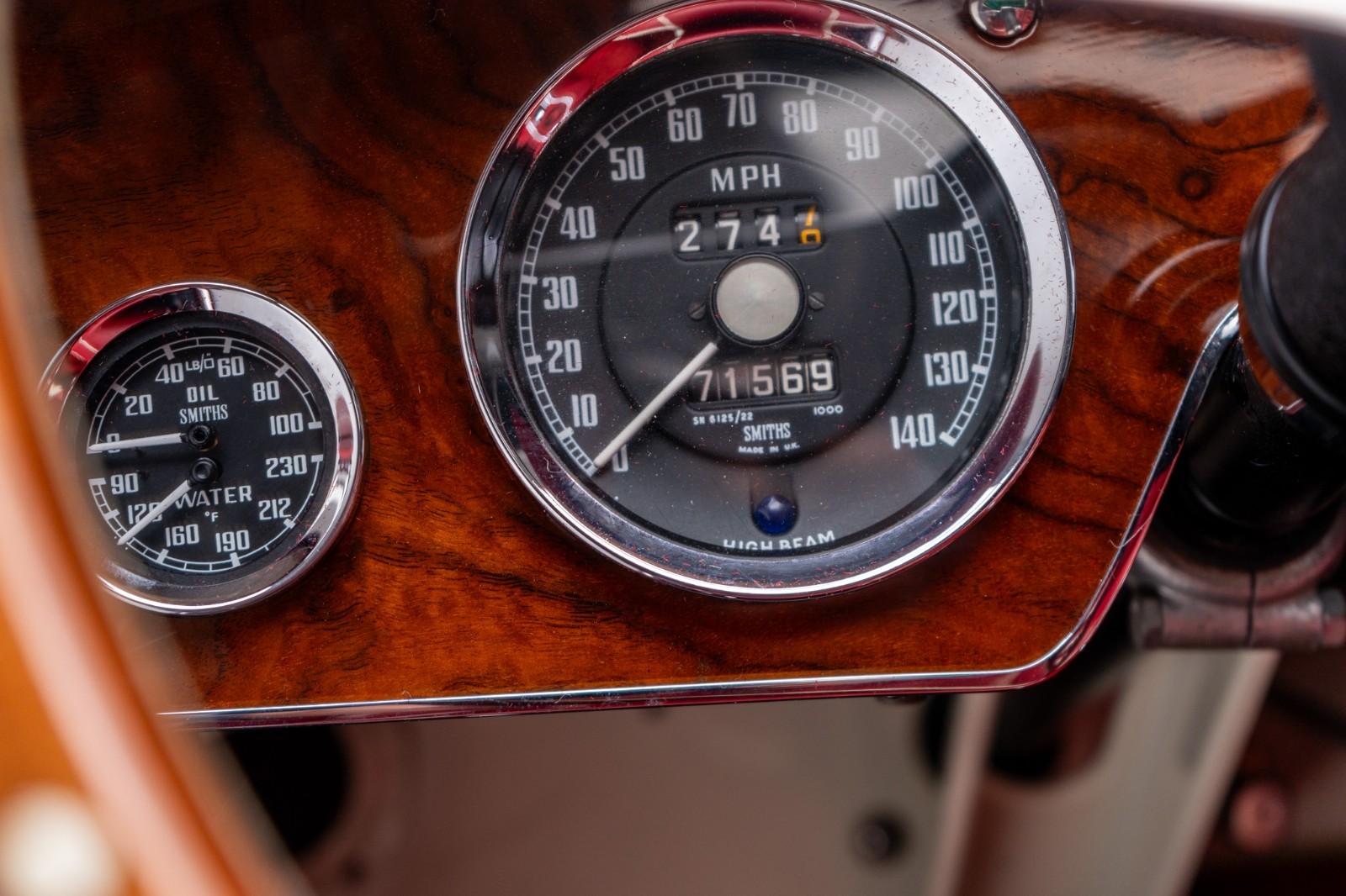 Austin-Healey-3000-1965-Convertible-37