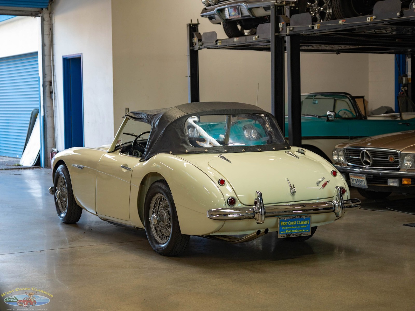 Austin-Healey-BT7-Roadster-1960-2-Door-Convertible-21
