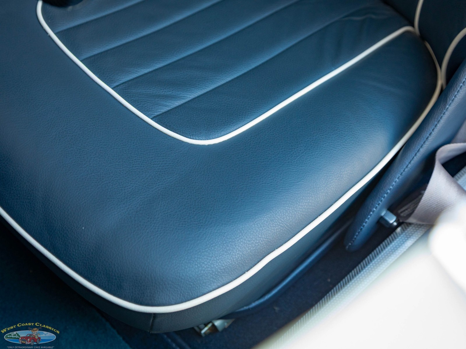 Austin-Healey-BT7-Roadster-1960-2-Door-Convertible-28