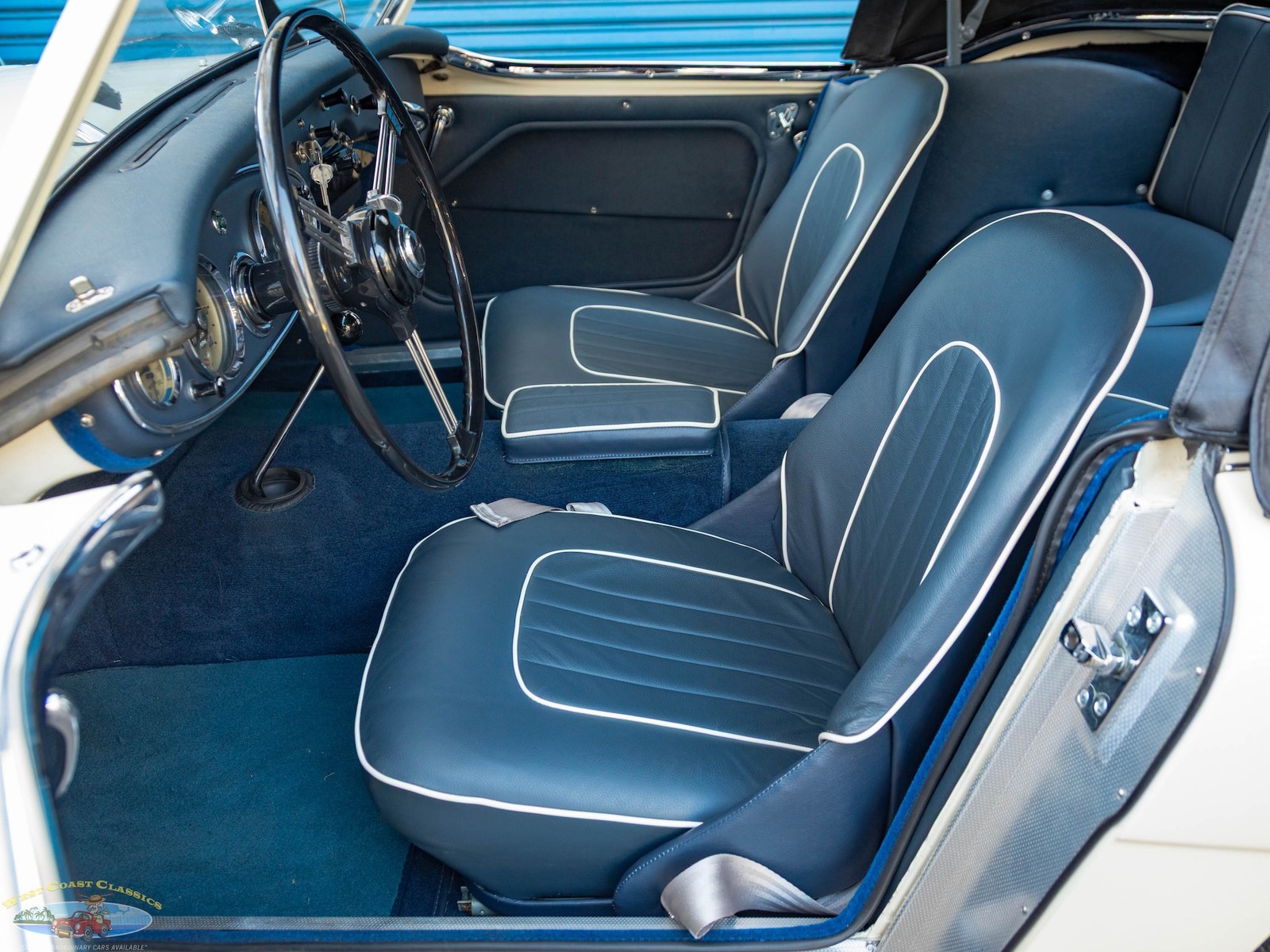 Austin-Healey-BT7-Roadster-1960-2-Door-Convertible-30