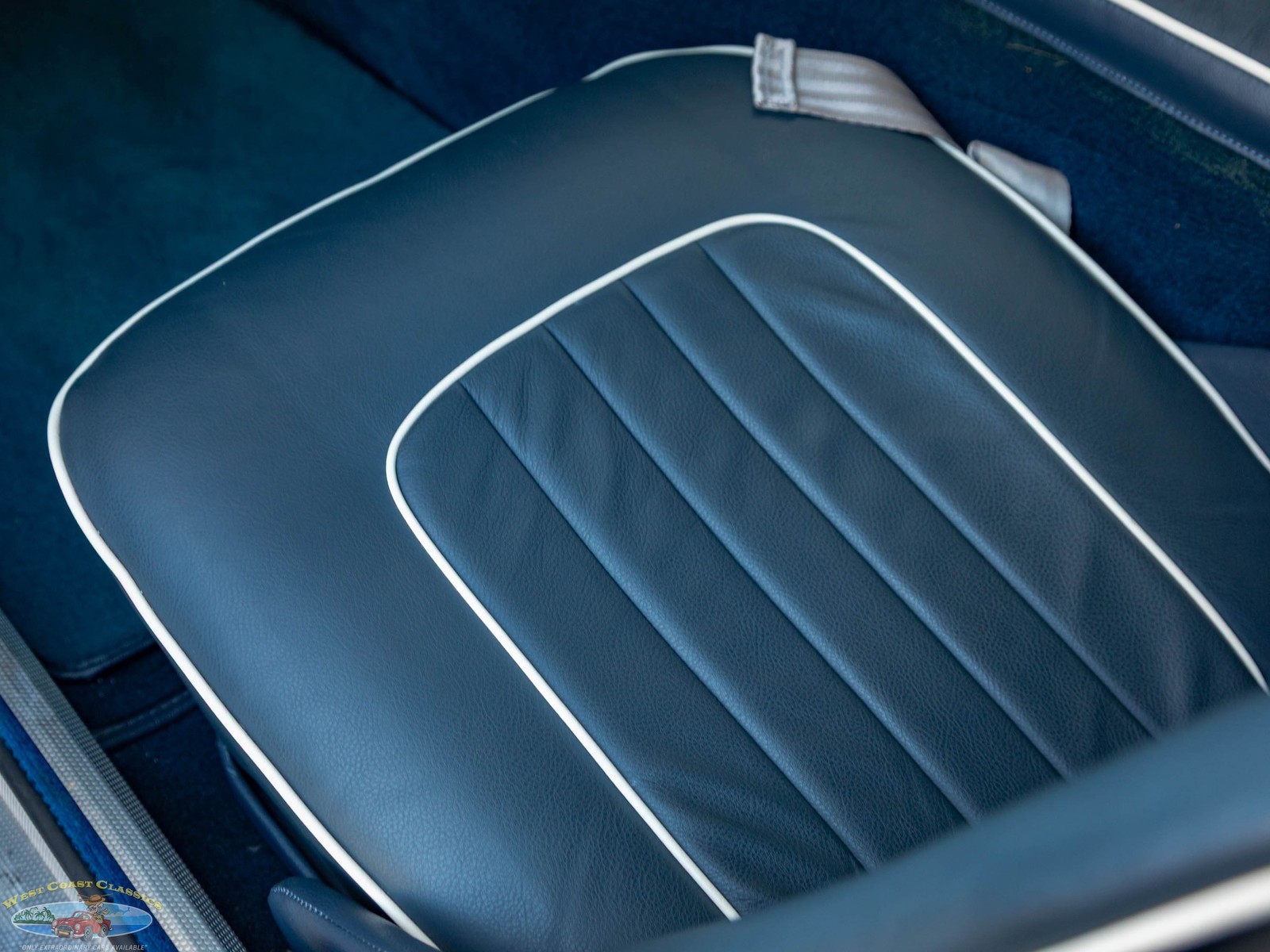 Austin-Healey-BT7-Roadster-1960-2-Door-Convertible-33