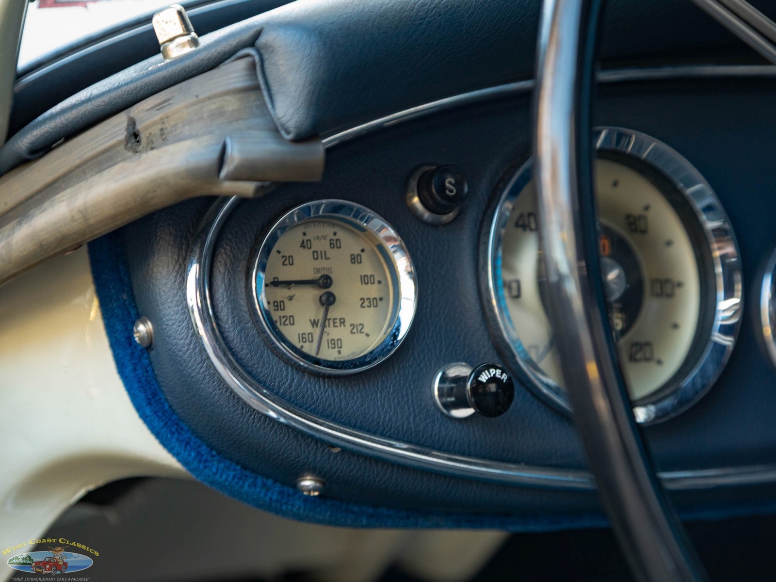 Austin-Healey-BT7-Roadster-1960-2-Door-Convertible-36