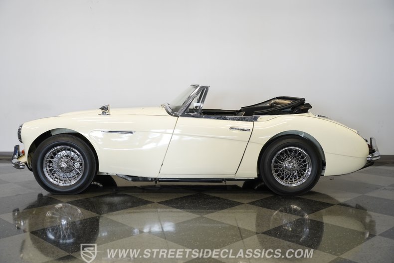 Austin-healey-3000-1963-Old-English-White-Black-1