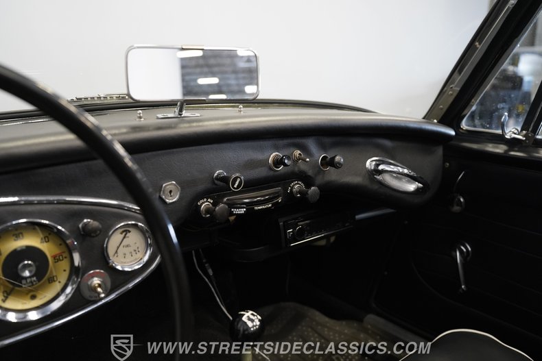 Austin-healey-3000-1963-Old-English-White-Black-11