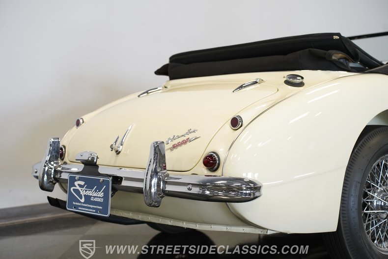 Austin-healey-3000-1963-Old-English-White-Black-17