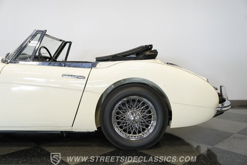 Austin-healey-3000-1963-Old-English-White-Black-35