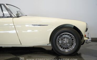 Austin-healey-3000-1963-Old-English-White-Black-37