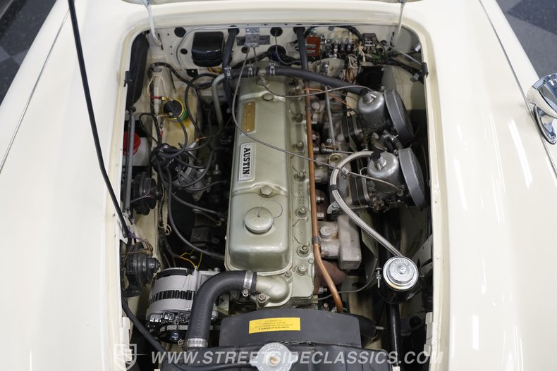 Austin-healey-3000-1963-Old-English-White-Black-40