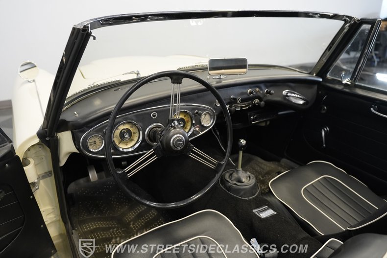 Austin-healey-3000-1963-Old-English-White-Black-44