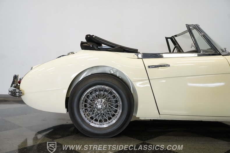 Austin-healey-3000-1963-Old-English-White-Black-9