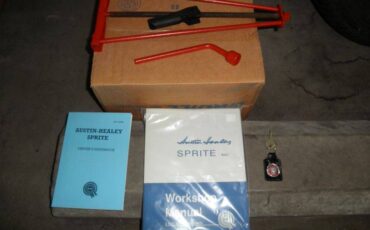 Austin-healey-sprite-1960-yellow-13