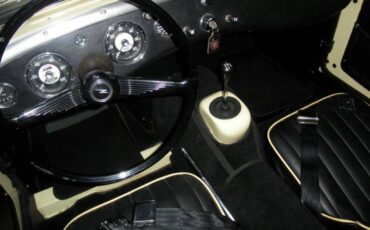 Austin-healey-sprite-1960-yellow-5